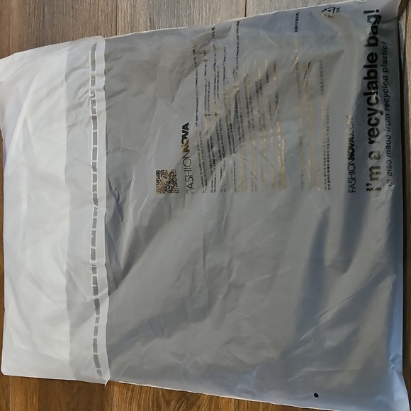 Elegant Black and White Women's Blazer Size Large - Picture 8 of 9